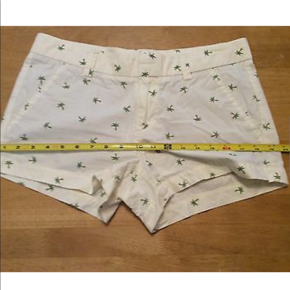 Uniqlo Ivory Green Palm Tree Flat front SHORTS 6 - Picture 6 of 9